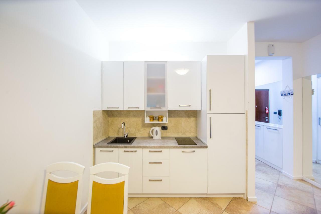 Apartment Studio Premier Rafailovici Exterior photo